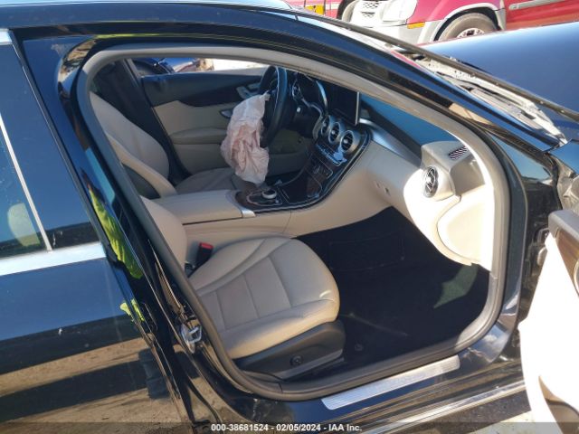 55SWF4JB7HU213197 Mercedes-Benz C 300 Luxury/sport
