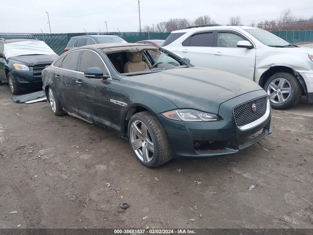 2016 JAGUAR XJ SAJWJ1CD6G8V99723 Photo 0
