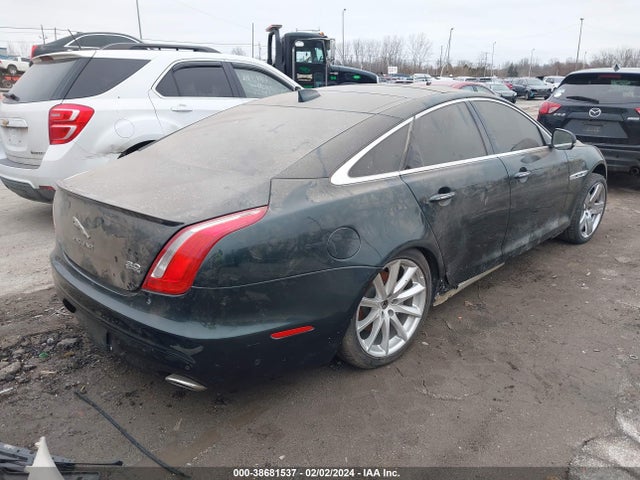 2016 JAGUAR XJ SAJWJ1CD6G8V99723 Photo 3