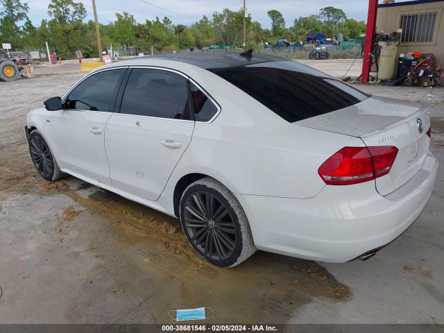 1VWBS7A35FC014453 Volkswagen Passat 1.8t Sport