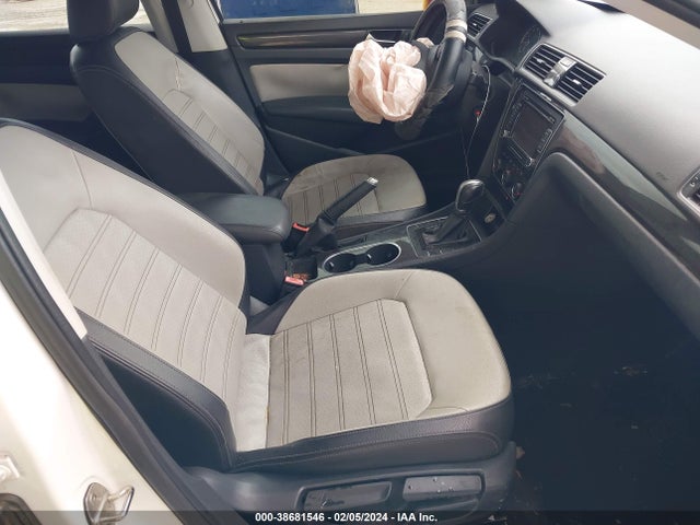 1VWBS7A35FC014453 Volkswagen Passat 1.8t Sport