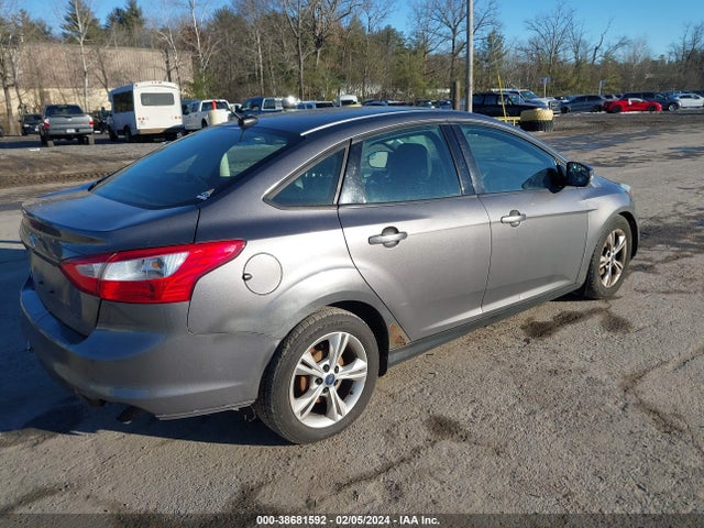 Ford FOCUS SE 2014 1FADP3F29EL365926 Image 4