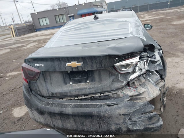 Chevrolet CRUZE LT 2019 1G1BE5SMXK7144567 Image 16