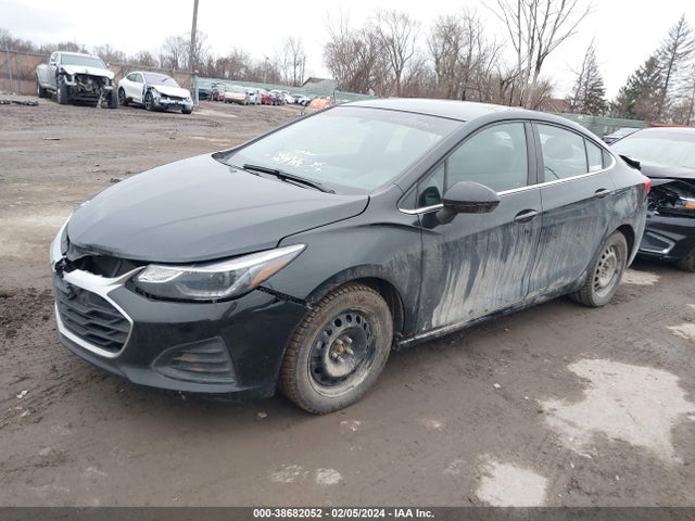 Chevrolet CRUZE LT 2019 1G1BE5SMXK7144567 Image 2
