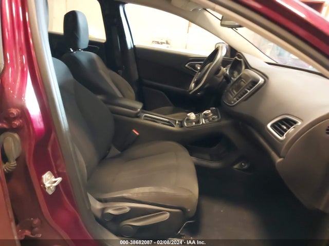 1C3CCCAB2FN702052 Chrysler 200 Limited