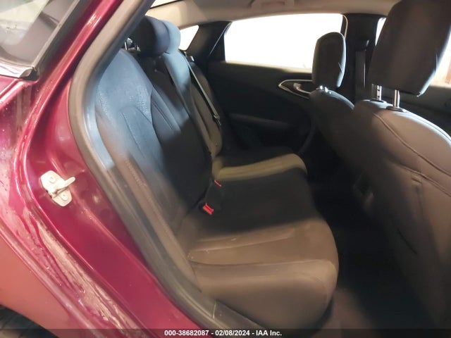 1C3CCCAB2FN702052 Chrysler 200 Limited