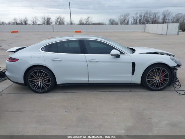 WP0AB2A72JL133199 Porsche Panamera 4s