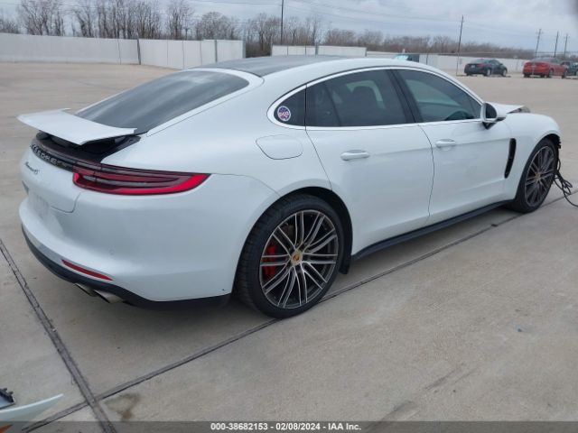 WP0AB2A72JL133199 Porsche Panamera 4s