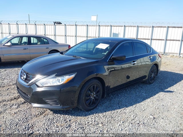 Nissan Altima 2.5 S 2018 1N4AL3AP4JC242997 Image 2