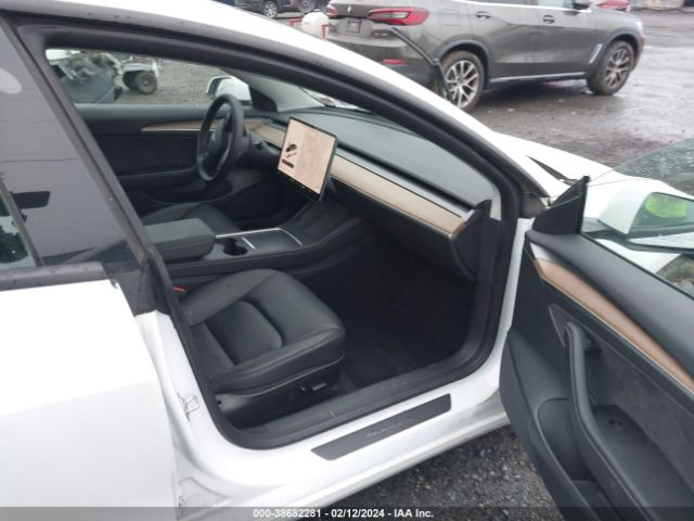 2022 TESLA MODEL 3 5YJ3E1EB7NF208724 Photo 4
