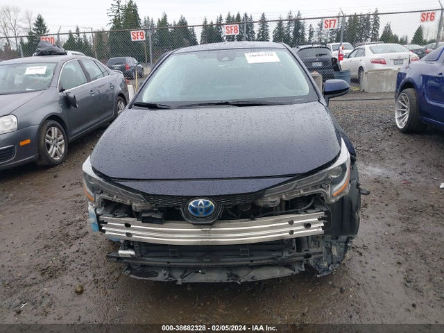 Toyota Corolla Hybrid Le 2022 JTDEAMDE3NJ036718 Image 12