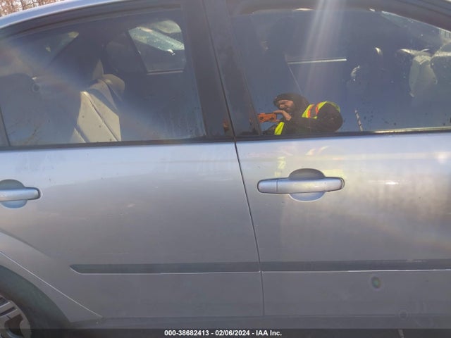 2005 CHEVROLET MALIBU VIN: 1G1ZS52F05F285313