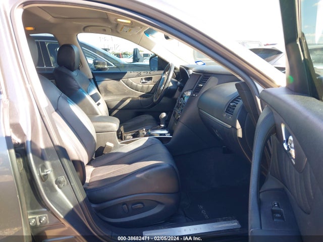 JN8CS1MU0GM130314 Infiniti QX70