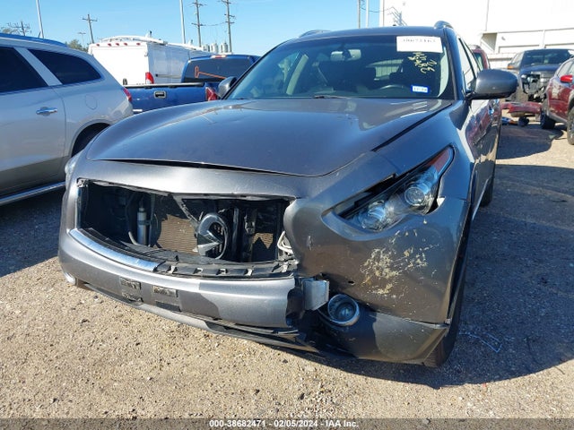 JN8CS1MU0GM130314 Infiniti QX70