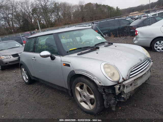 2005 MINI COOPER WMWRC33575TJ72908 Photo 0