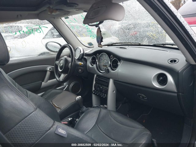 2005 MINI COOPER WMWRC33575TJ72908 Photo 4