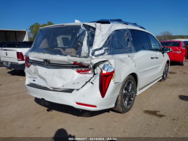 5FNRL6H98RB015025 Honda Odyssey Elite