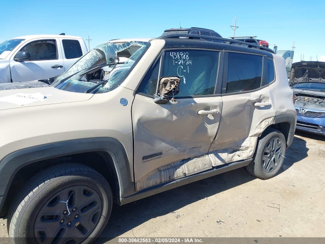 Jeep Renegade Deserthawk 4x4 2017 ZACCJBCB5HPF74215 Image 6