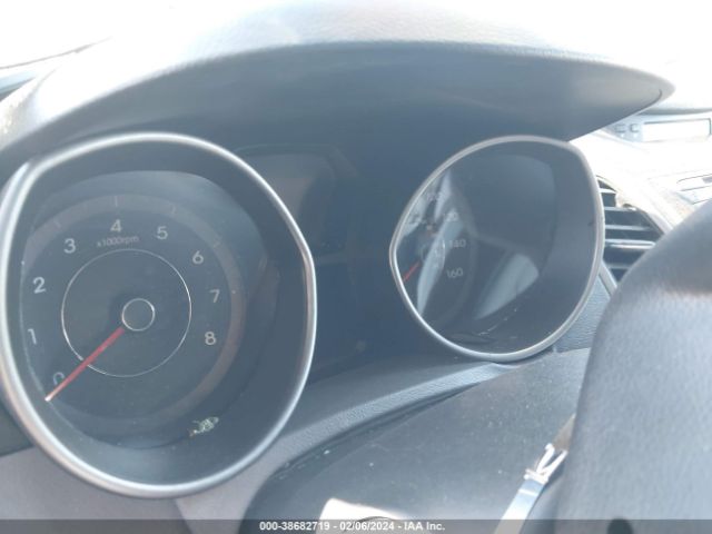 5NPDH4AE1GH689085 Hyundai ELANTRA SE
