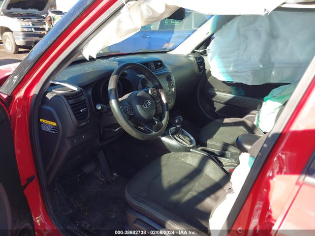 KIA SOUL + 2018 KNDJP3A59J7610693 Image 5