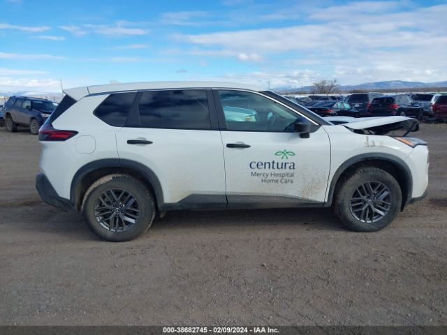 5N1AT3AB5MC737823 Nissan Rogue S Intelligent Awd
