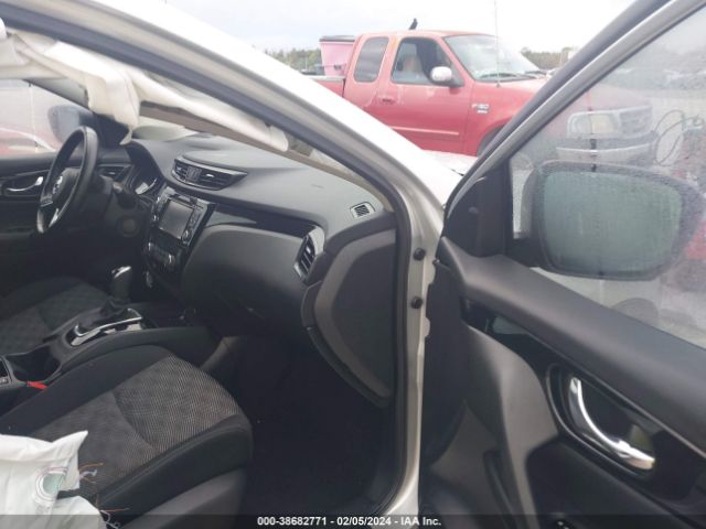 JN1BJ1CP5HW019806 Nissan Rogue Sport Sv