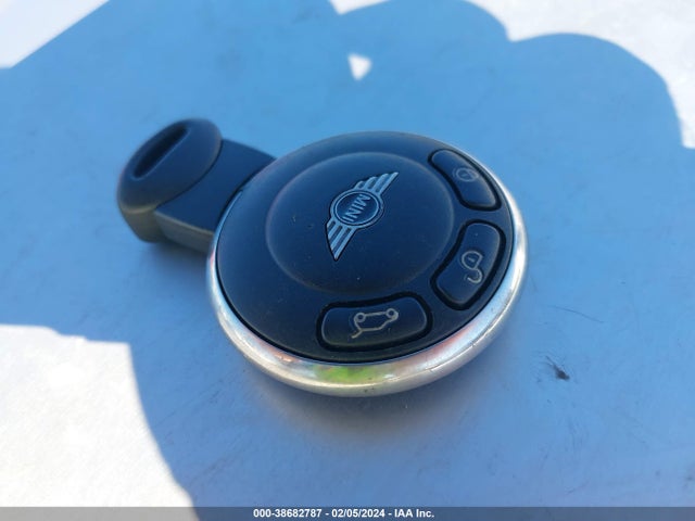 2012 MINI COOPER WMWSU3C57CT255735 Photo 10