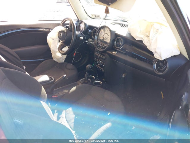 2012 MINI COOPER WMWSU3C57CT255735 Photo 4