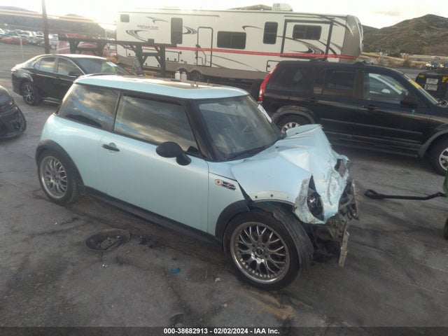 2005 MINI COOPER S WMWRE33475TD95793 Photo 0