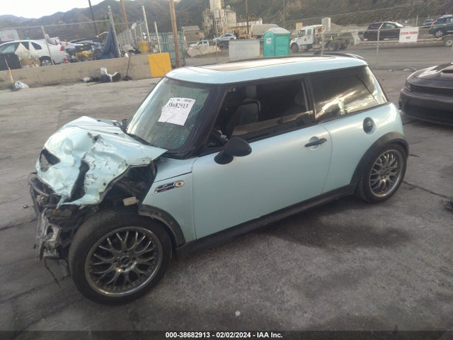 2005 MINI COOPER S WMWRE33475TD95793 Photo 1