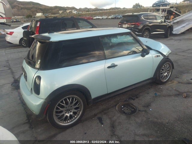 2005 MINI COOPER S WMWRE33475TD95793 Photo 3