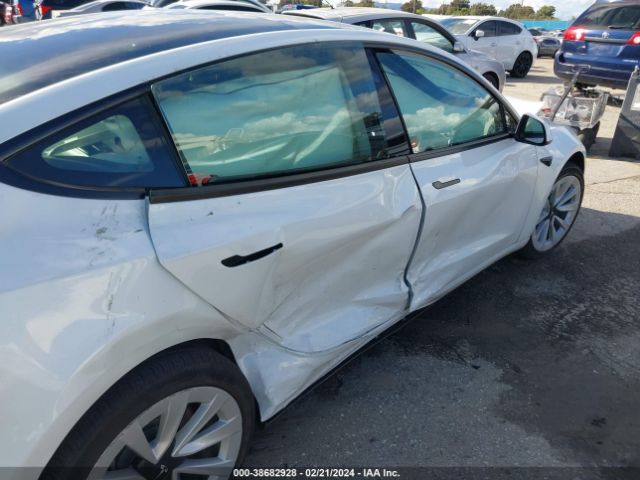 5YJ3E1EA1NF372882 Tesla Model 3 Rear-wheel Drive