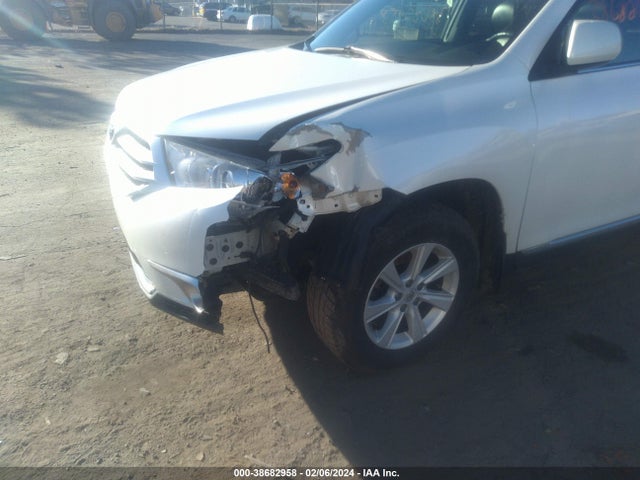 2012 TOYOTA HIGHLANDER SE V6 VIN: 5TDBK3EH6CS123158