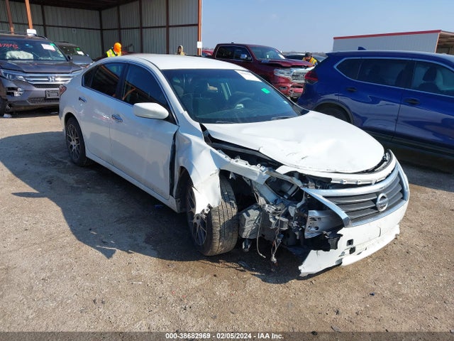 2015 1N4AL3AP1FC458121 main image