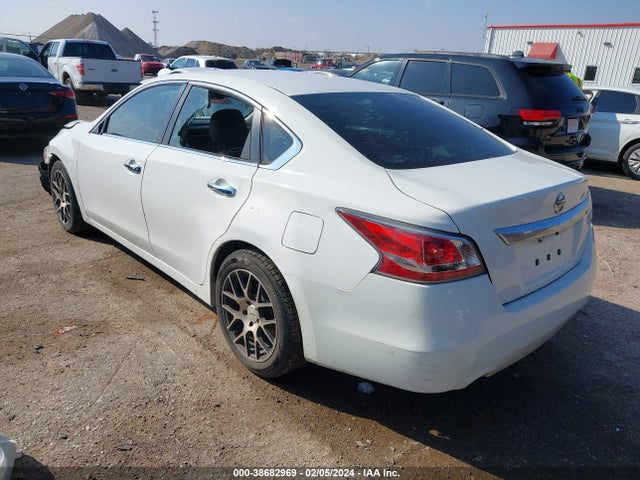 Nissan Altima 2.5 S 2015 1N4AL3AP1FC458121 Image 3