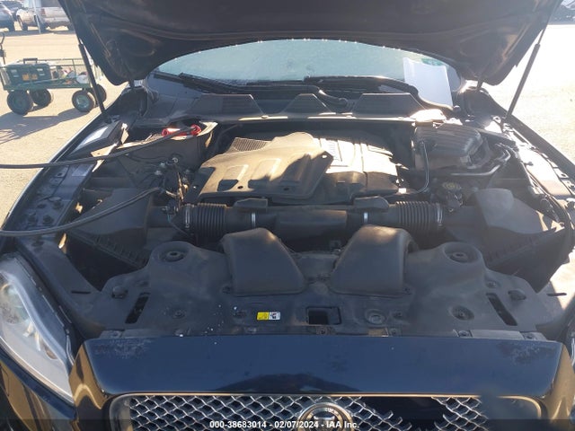 2012 JAGUAR XJ SAJWA1CB4CLV30681 Photo 9