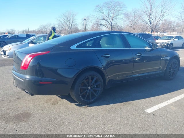 2012 JAGUAR XJ SAJWA1CB4CLV30681 Photo 3