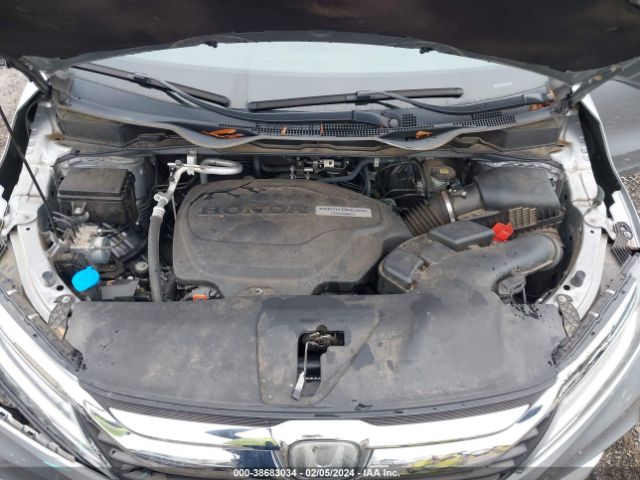 5FNRL6H88JB030118 Honda Odyssey Touring
