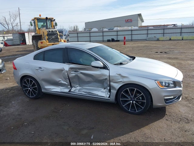 Volvo S60 T5 Drive-e Premier 2016 YV126MFK9G2414555 Image 13