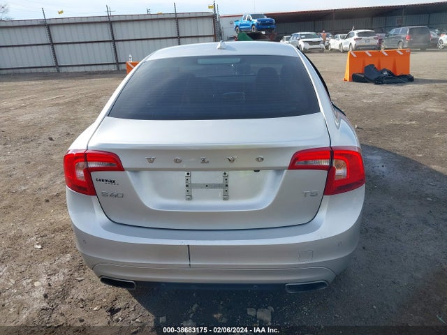 Volvo S60 T5 Drive-e Premier 2016 YV126MFK9G2414555 Image 16