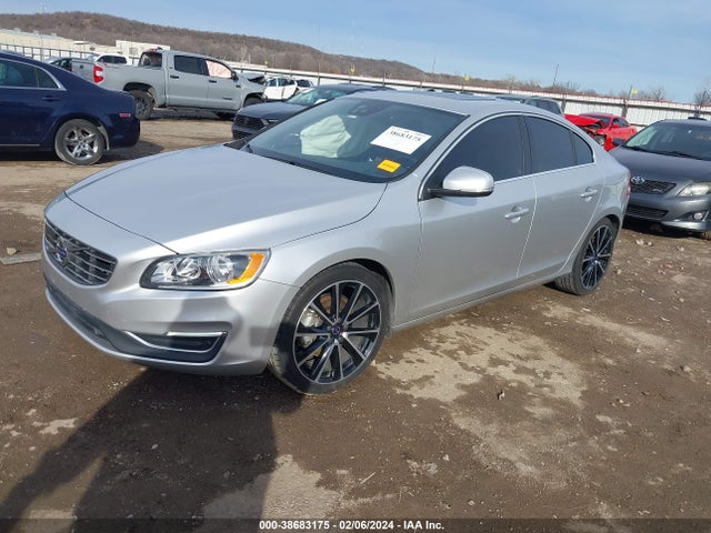 Volvo S60 T5 Drive-e Premier 2016 YV126MFK9G2414555 Image 2