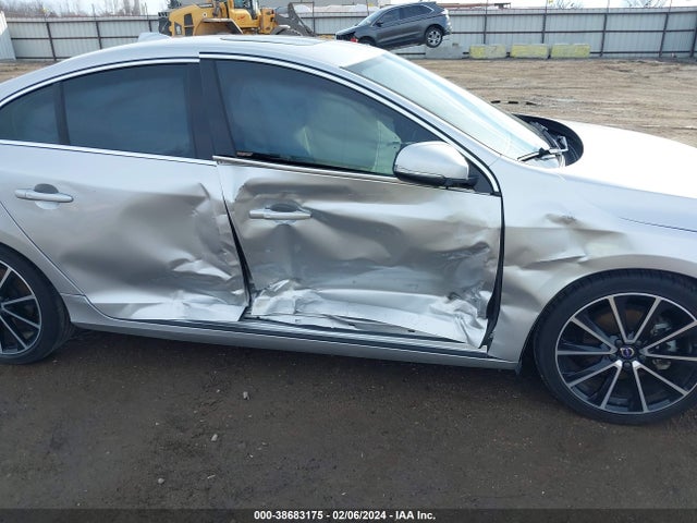 Volvo S60 T5 Drive-e Premier 2016 YV126MFK9G2414555 Image 6