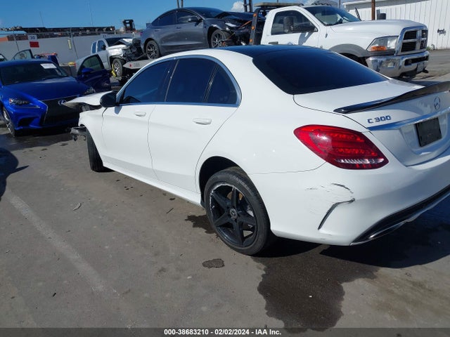 Mercedes-Benz C 300 2018 55SWF4JB8JU238230 Image 3