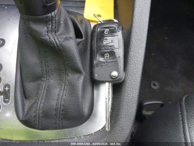 3VWD17AJ8EM249873 Volkswagen Jetta 1.8t Se