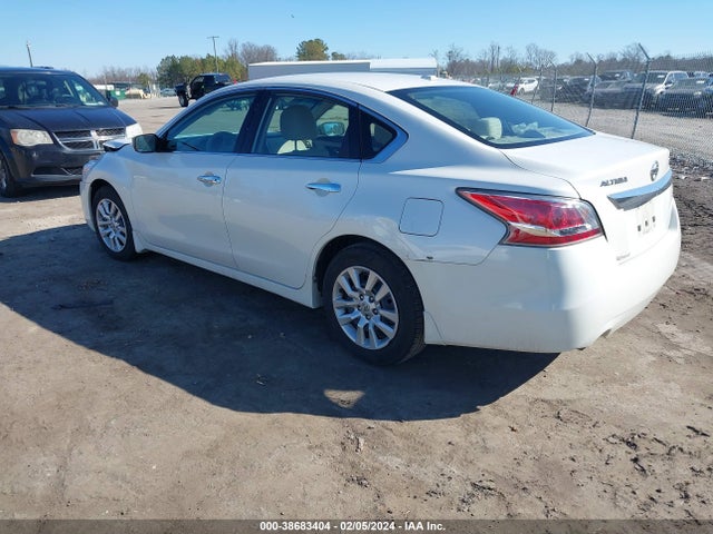 Nissan Altima 2.5 S 2015 1N4AL3APXFC452964 Image 3
