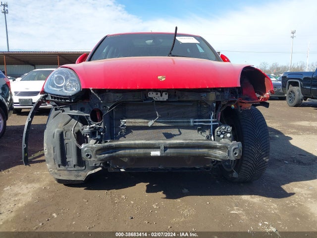 2018 PORSCHE CAYENNE VIN: WP1AA2A21JKA04625
