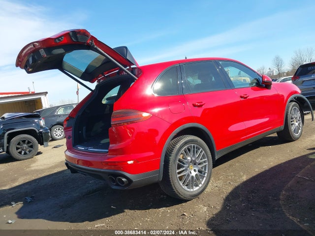 2018 PORSCHE CAYENNE WP1AA2A21JKA04625 Photo 3