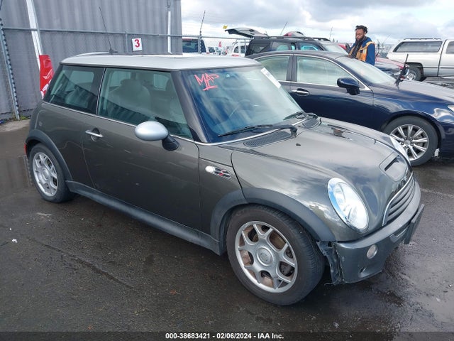 2006 MINI COOPER S WMWRE33566TJ37207 Photo 0