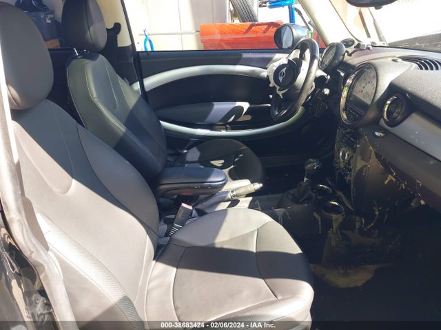 2011 MINI COOPER WMWSU3C59BT098952 Photo 4