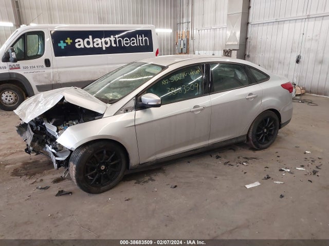 Ford FOCUS SE 2016 1FADP3F28GL230276 Image 2